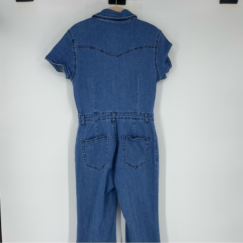 Wisteria Lane Women's Blue Denim Flare Overalls Medium New - Picture 8 of 16